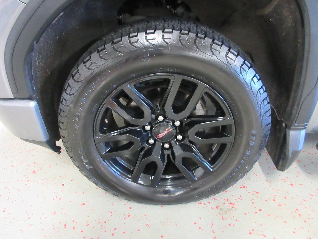 Used 2020 GMC Sierra 1500 Elevation w/ Elevation Value Package AWD/4WD image 28