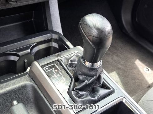 Used 2018 Toyota Tacoma SR5 RWD image 22