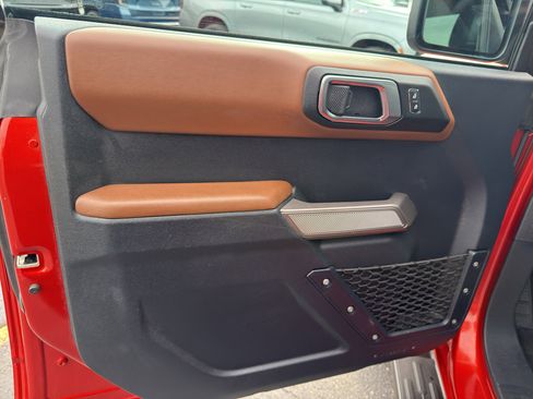 Used 2022 Ford Bronco Outer Banks image 13