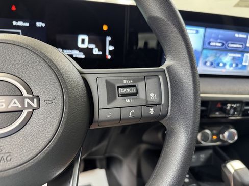 Certified 2025 Nissan Kicks SV image 29