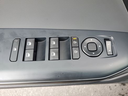 New 2025 Kia K4 LX image 21