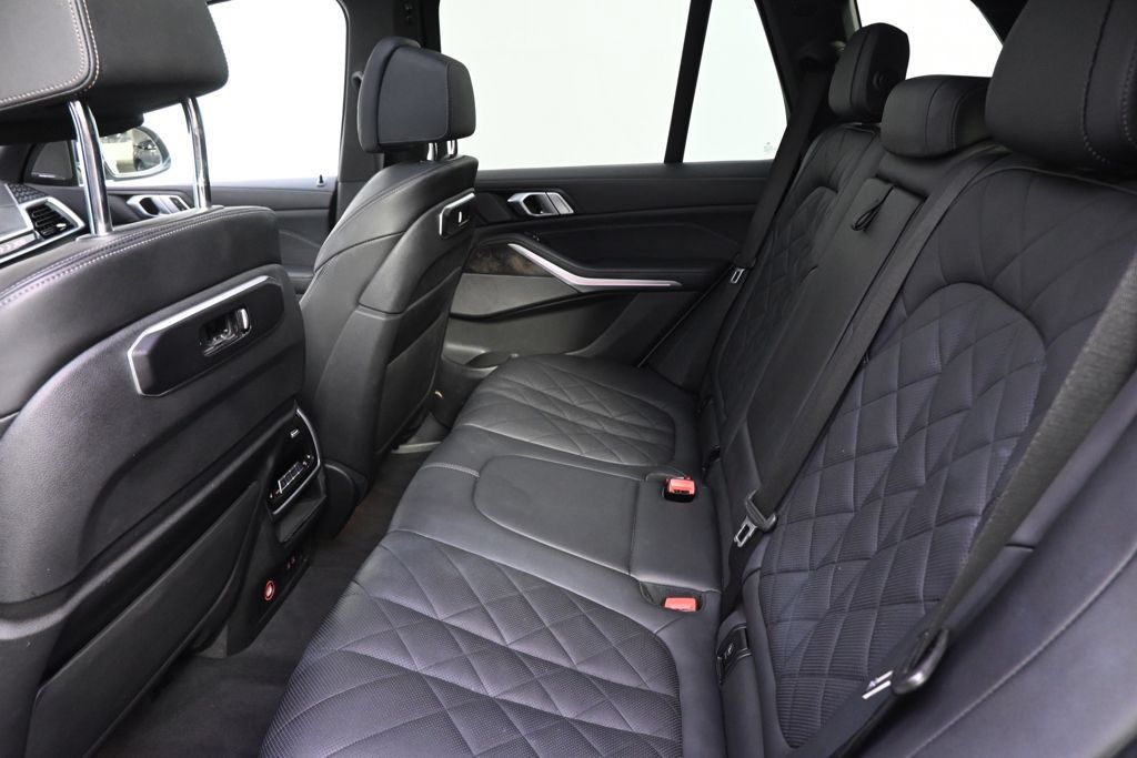 Used 2024 BMW X5 xDrive40i AWD/4WD image 21