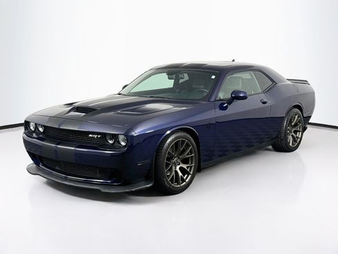 Used 2016 Dodge Challenger SRT Hellcat RWD image 10