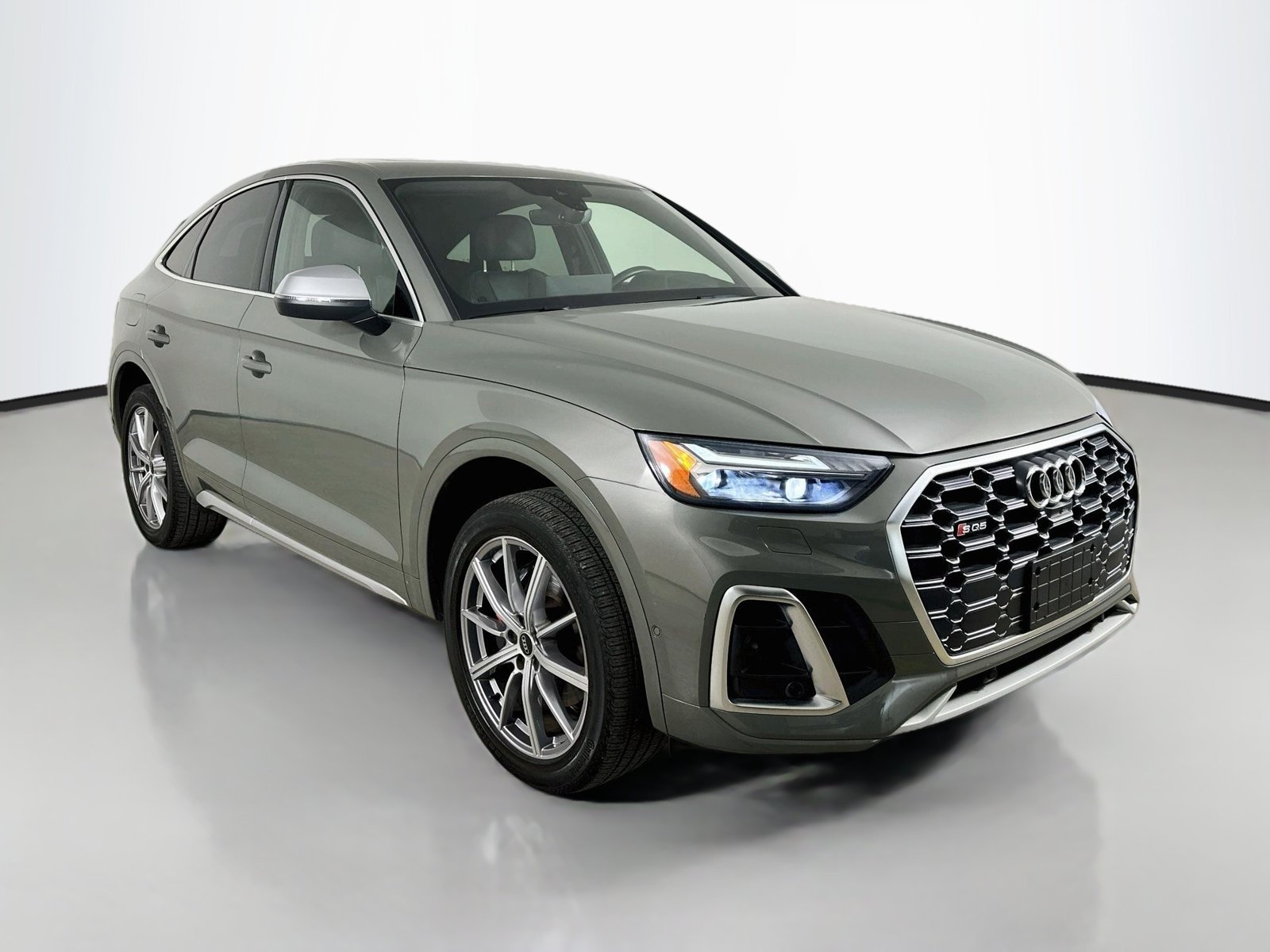 Certified 2023 Audi SQ5 Prestige w/ Prestige Package AWD/4WD image 3