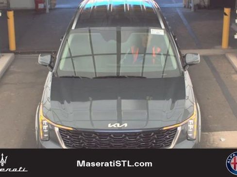 Used 2024 Kia Sorento S image 2