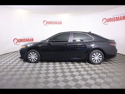 Used 2021 Toyota Camry LE FWD image 9