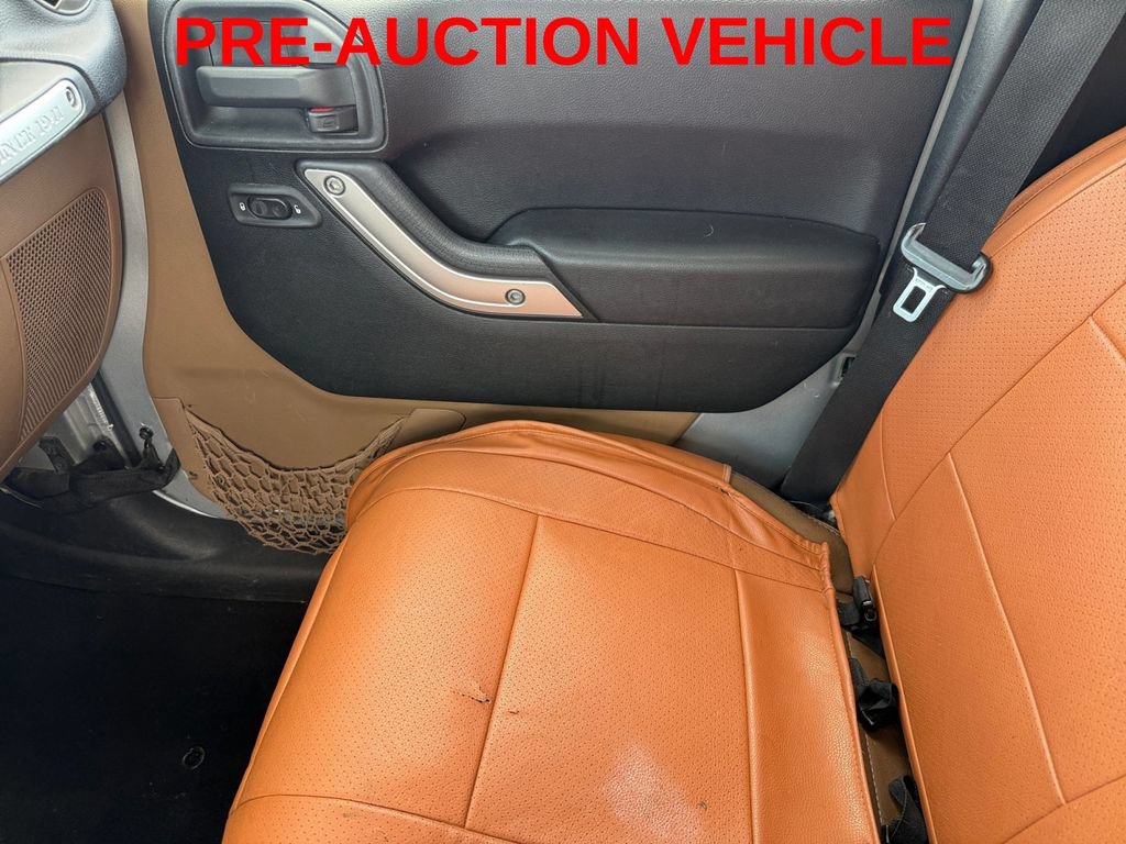 Used 2011 Jeep Wrangler Unlimited Sahara w/ Connectivity Group AWD/4WD image 26