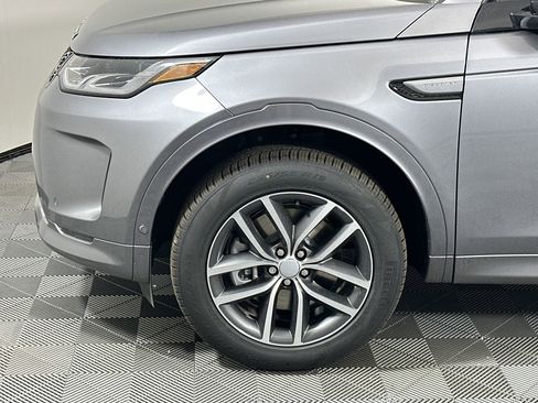 Certified 2025 Land Rover Discovery Sport S image 9