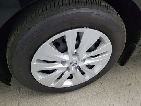 Used 2025 Nissan Sentra S FWD image 31