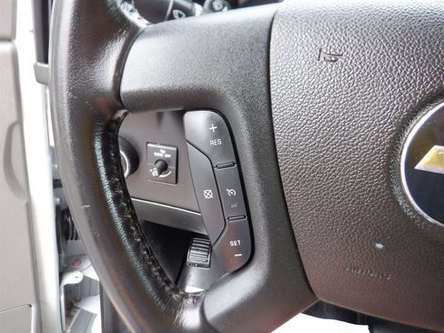 Used 2020 Chevrolet Express 2500 w/ Communications Package RWD image 19