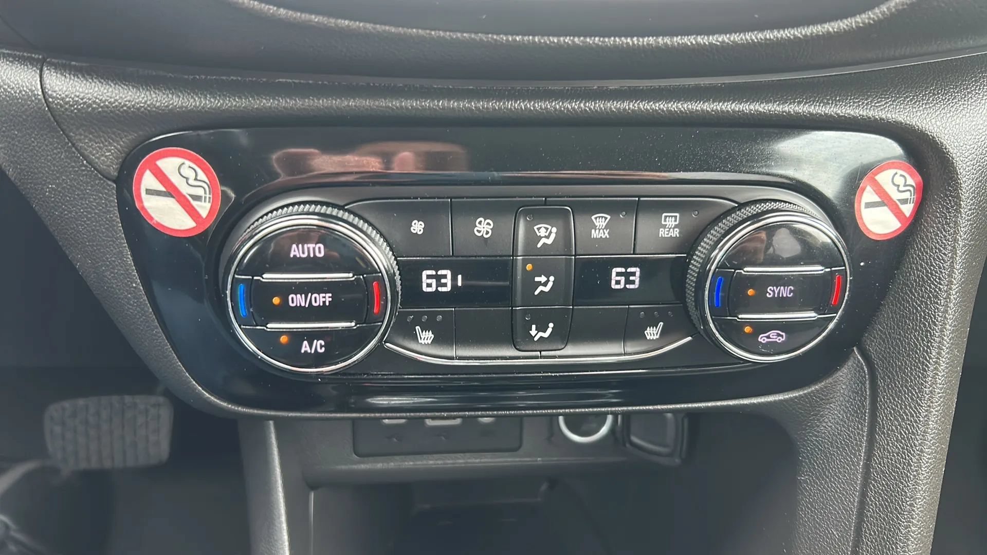 Used 2020 Buick Encore GX Select FWD image 22