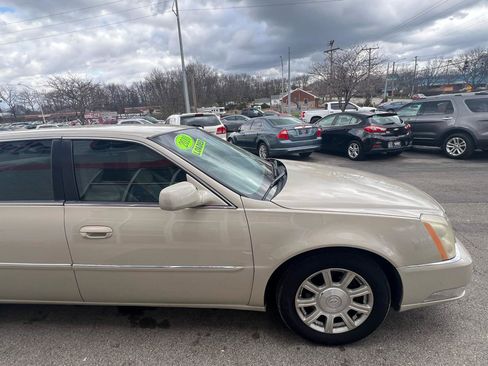 Used 2010 Cadillac DTS image 6