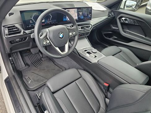 Used 2024 BMW 230i Coupe w/ Convenience Package RWD image 9