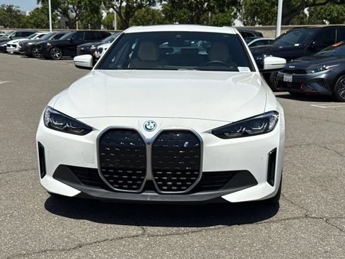 Used 2023 BMW i4 eDrive40 w/ Premium Package RWD image 3