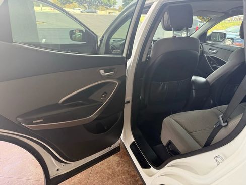 Used 2016 Hyundai Santa Fe Sport image 12