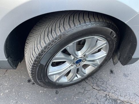 Used 2022 Ford Edge Titanium image 19