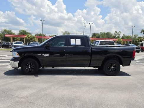 Used 2020 RAM 1500 Classic SLT AWD/4WD image 2