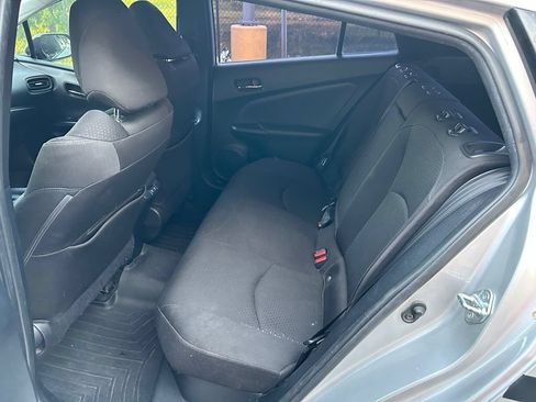 Used 2019 Toyota Prius LE FWD image 13