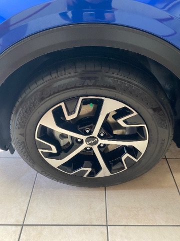 Used 2023 Kia Sportage EX FWD image 28