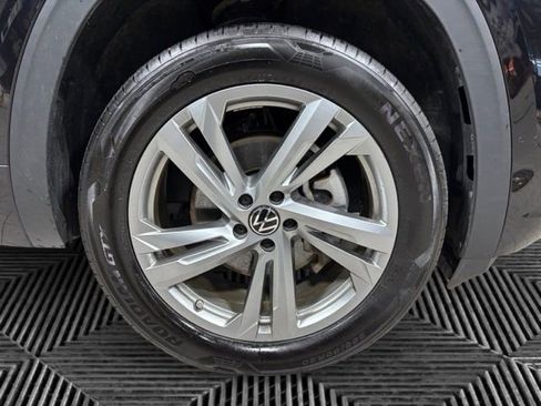 Used 2024 Volkswagen Atlas Cross Sport SEL R-Line image 30
