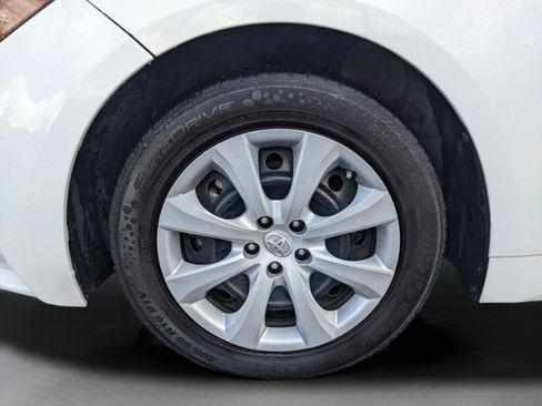 Used 2020 Toyota Corolla LE FWD image 38