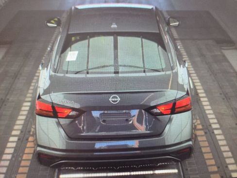Used 2025 Nissan Altima 2.5 SV FWD image 6
