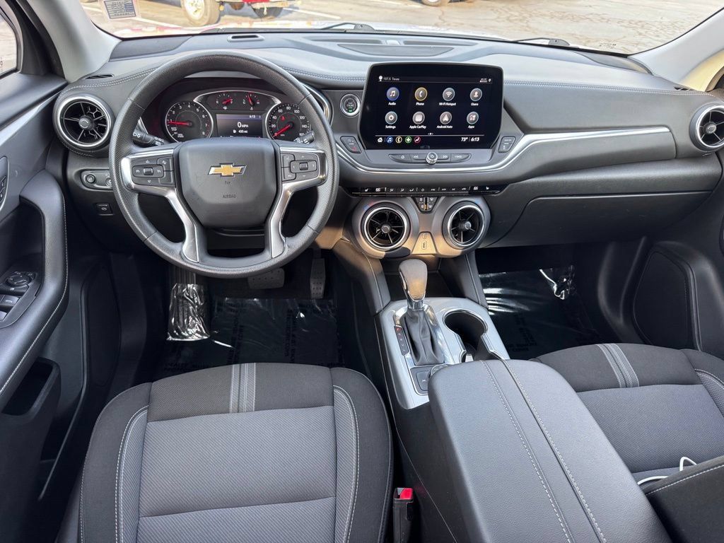 Used 2025 Chevrolet Blazer LT AWD/4WD image 5