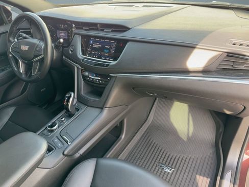 Certified 2022 Cadillac XT5 Premium Luxury w/ LPO, Floor Liner Package image 31