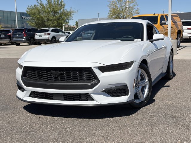 Used 2026 Ford Mustang Coupe RWD image 3