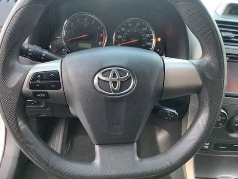 Used 2013 Toyota Corolla S image 17