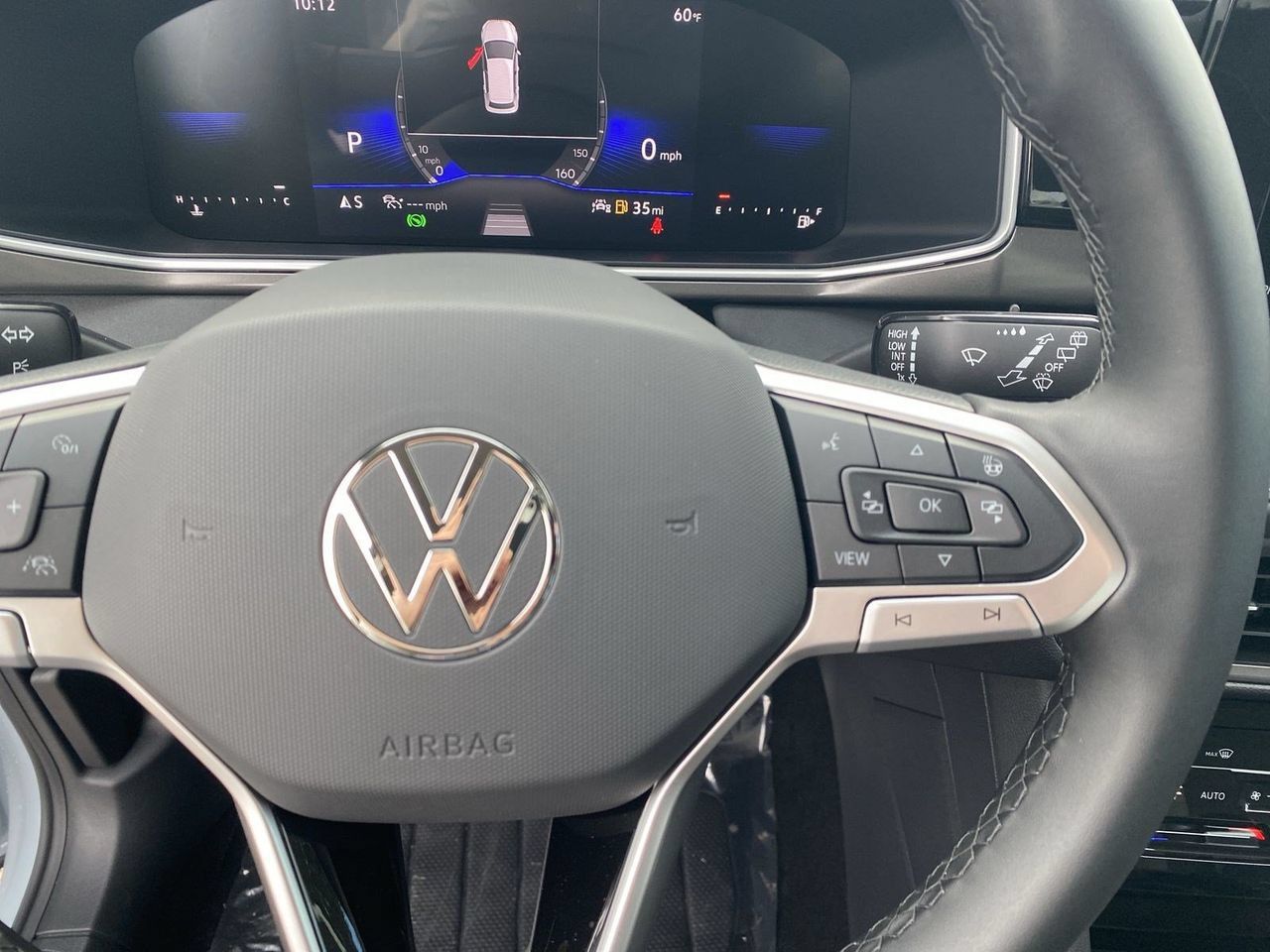 New 2026 Volkswagen Taos SE FWD image 21