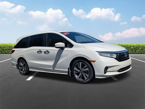 Used 2023 Honda Odyssey Touring image 2