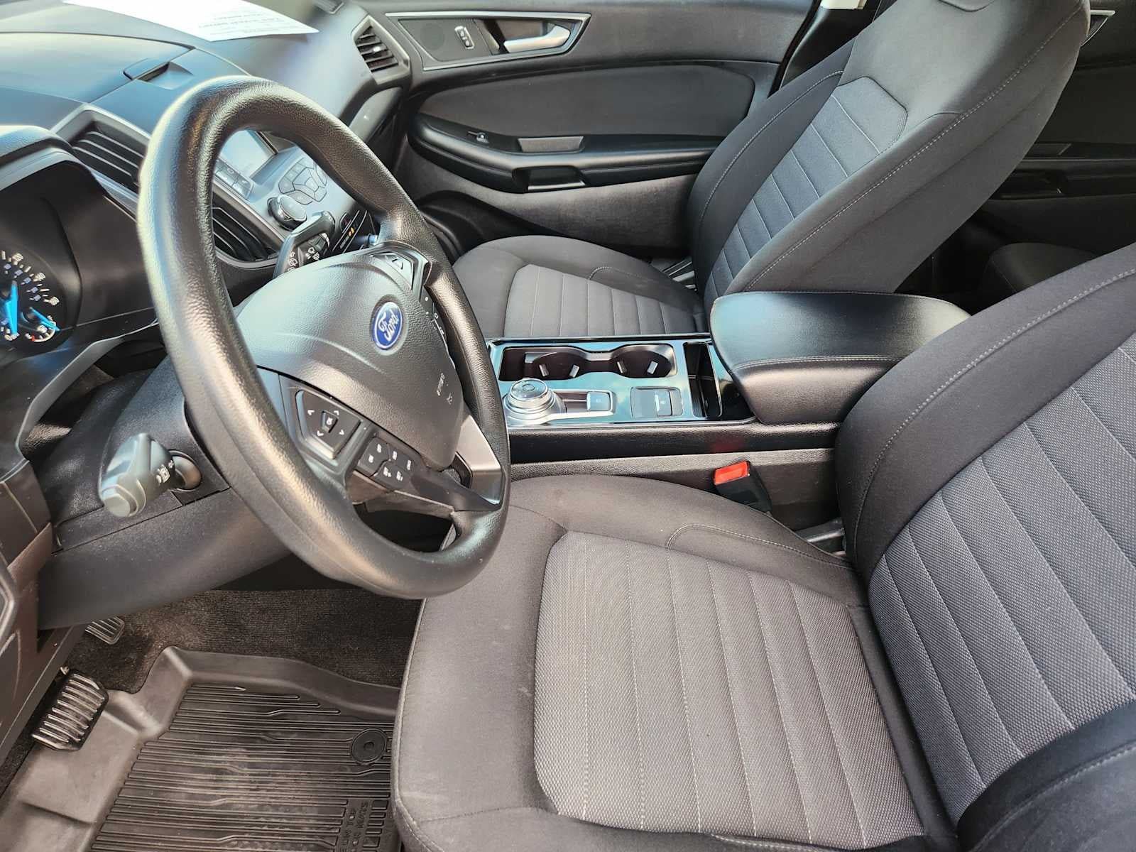 Used 2019 Ford Edge SE FWD image 7