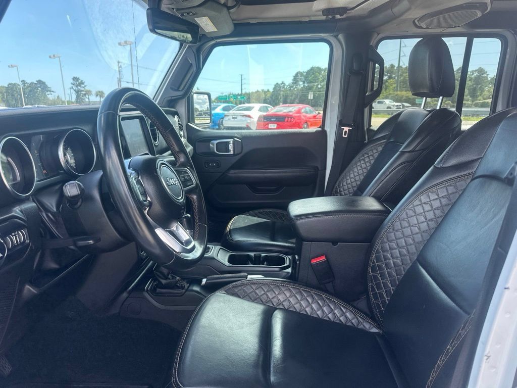 Used 2022 Jeep Gladiator Overland AWD/4WD image 12