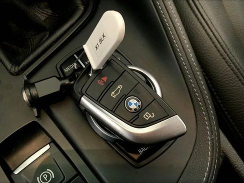 Used 2018 BMW X1 xDrive28i image 11