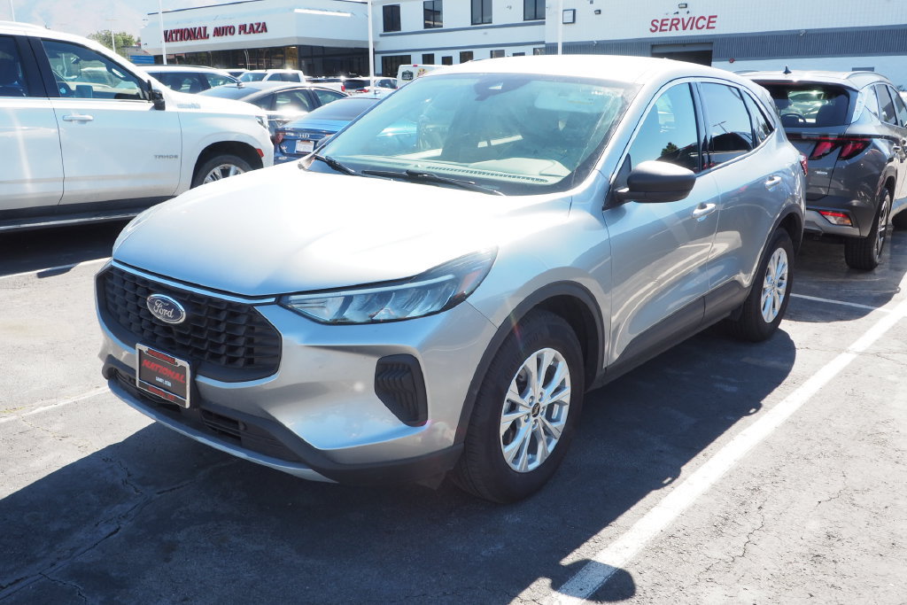 Used 2023 Ford Escape Active AWD/4WD image 1