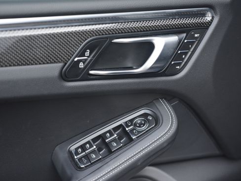 Certified 2026 Porsche Macan Turbo AWD/4WD image 14