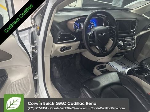 Used 2021 Chrysler Voyager Lxi image 12