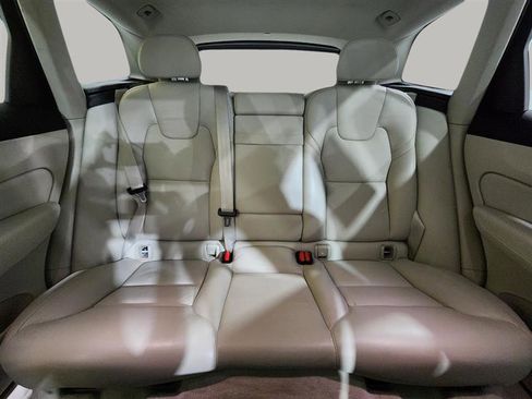 Used 2018 Volvo XC60 T6 Inscription image 26