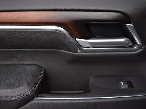 Certified 2025 GMC Sierra 1500 Denali image 13