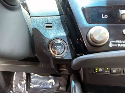 Used 2025 Lexus ES 300h w/ Premium Package FWD image 29