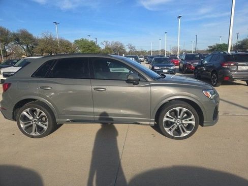 Used 2021 Audi Q3 2.0T Premium Plus w/ Premium Plus Package image 2