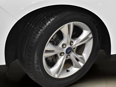 Used 2014 Ford Focus SE FWD image 28