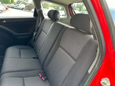 Used 2004 Toyota Matrix image 35