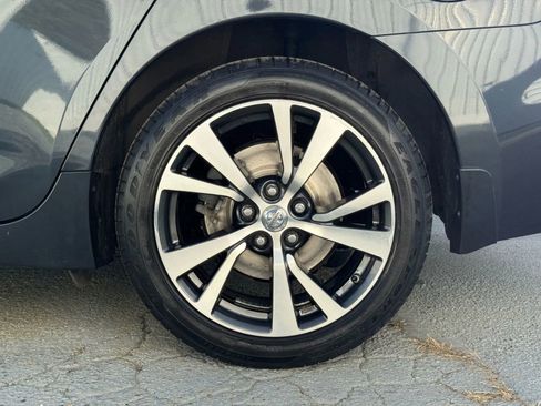 Used 2016 Nissan Maxima Platinum image 28