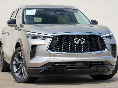 Used 2025 INFINITI QX60 Luxe FWD image 4