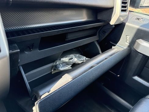 Used 2019 Ford F150 Lariat image 39