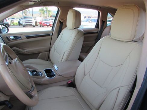 Used 2013 Porsche Cayenne image 6
