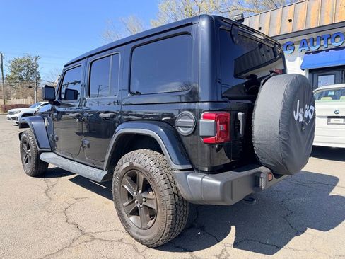 Used 2021 Jeep Wrangler Unlimited Sahara image 4
