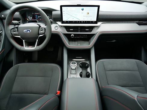 Used 2025 Ford Explorer ST image 15